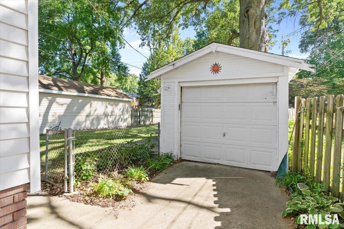 1908 South State Street Springfield, IL 62704 - Photo 28 of 36