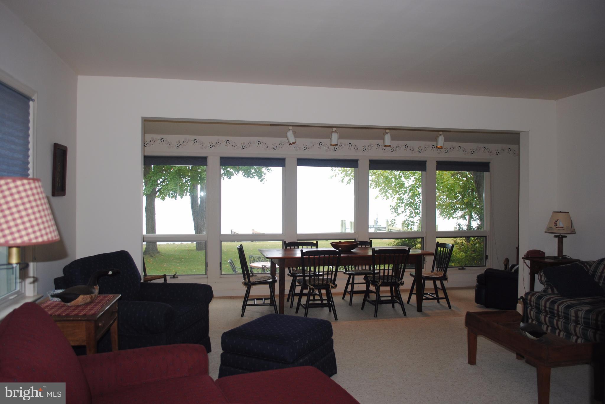 5852 Beach Road Rock Hall, MD 21661 - Photo 8 of 27 Living Room