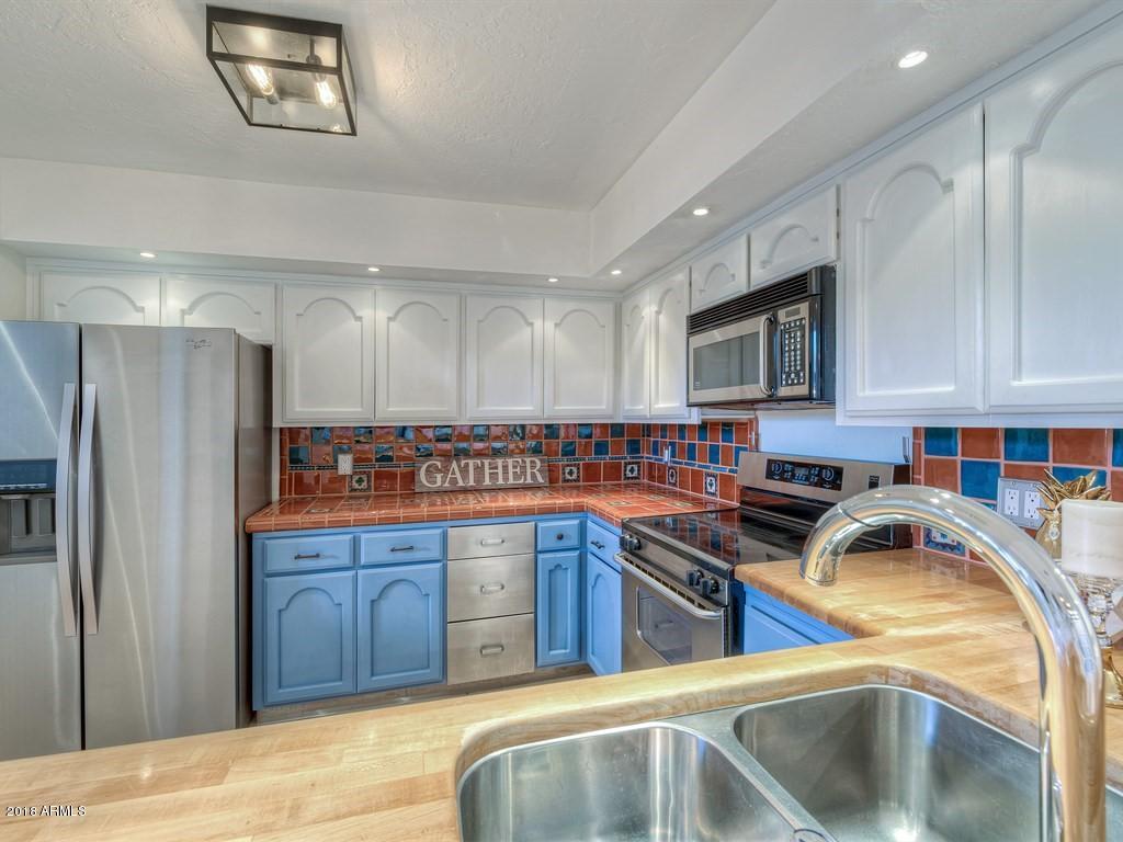 4434 East Camelback Road, Unit 126 Phoenix, AZ 85018 - Photo 11 of 36 011_Kitchen