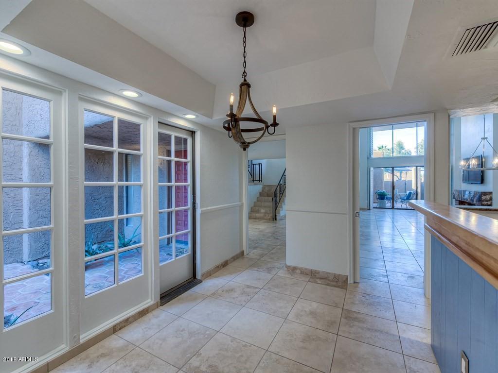 4434 East Camelback Road, Unit 126 Phoenix, AZ 85018 - Photo 9 of 36 009_Casual Dining