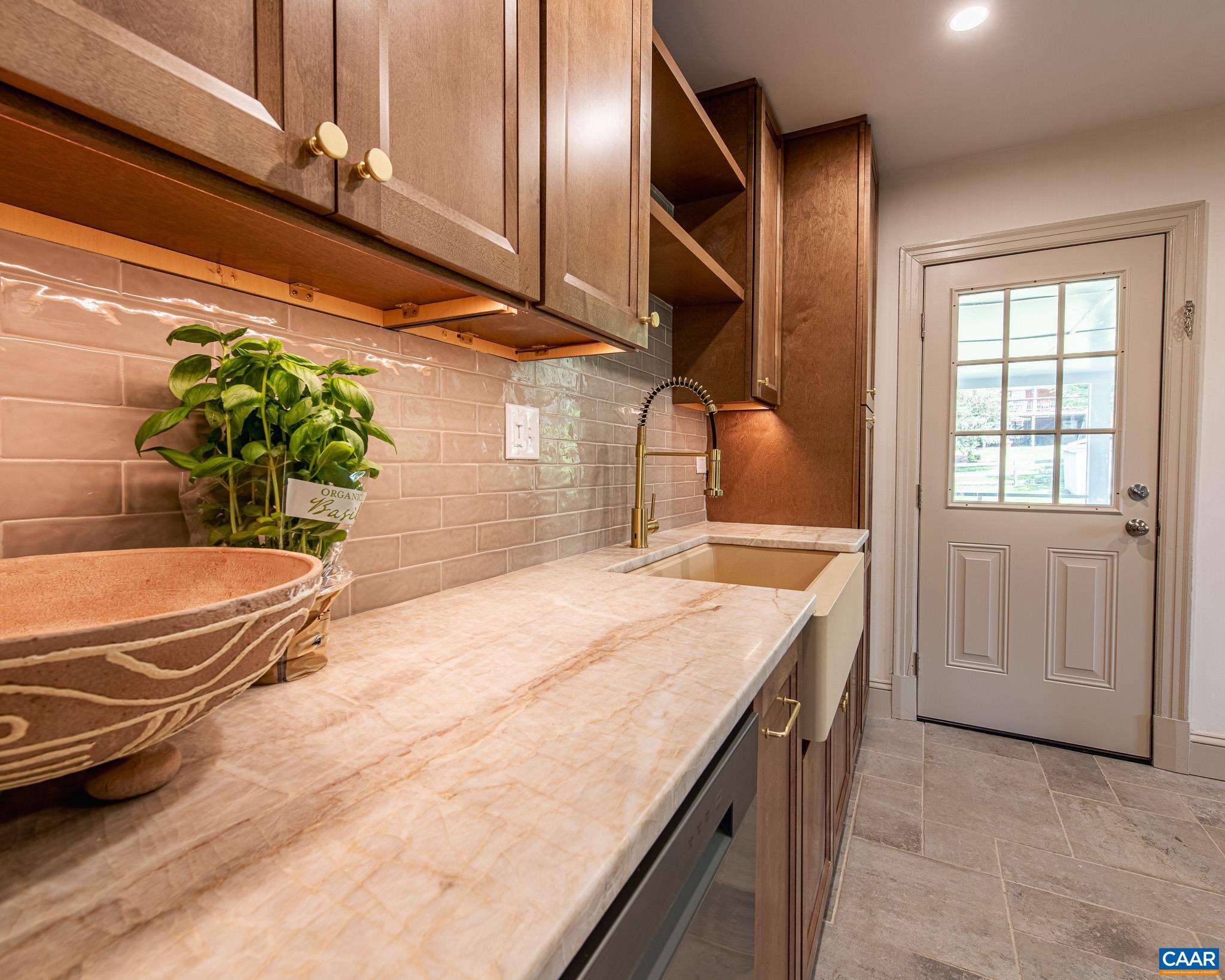 1515 Amherst Street Charlottesville, VA 22903 - Photo 13 of 36