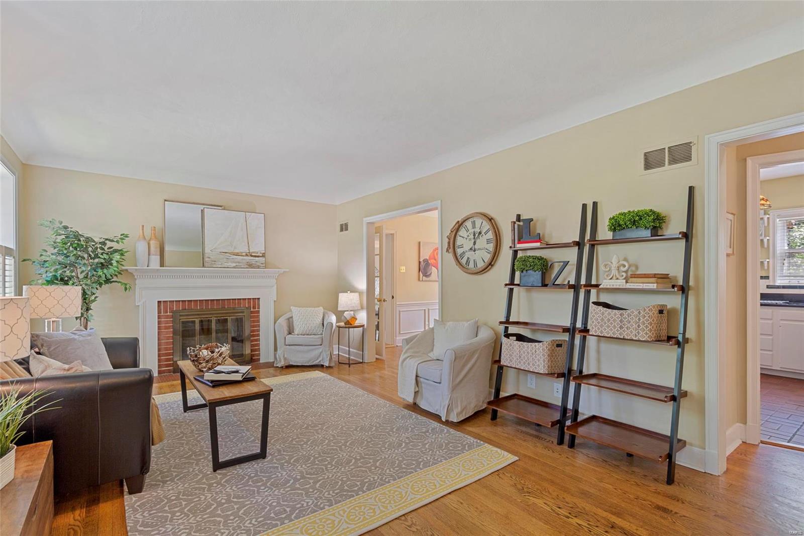 8 Hillard Road Glendale, MO 63122 - Photo 5 of 23 Gallery Image 5