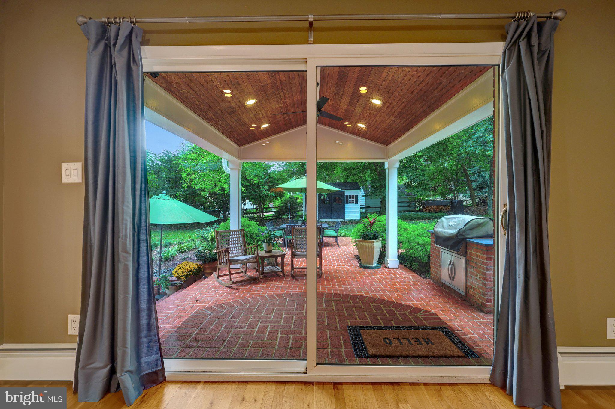 10015 Saddle Road Vienna, VA 22181 - Photo 36 of 95 Upper level patio just off of the family room.