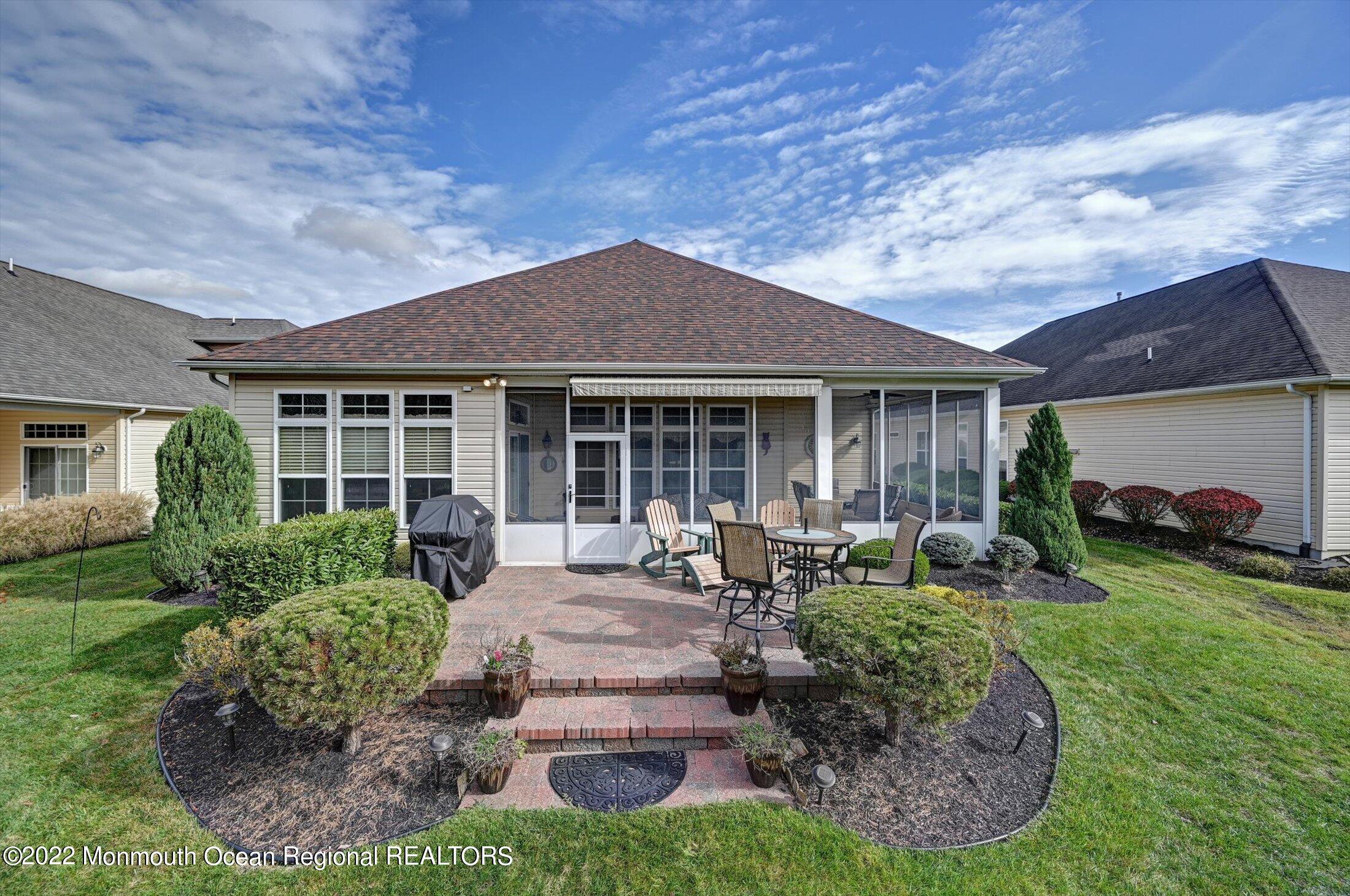 20 East Francesa Court Farmingdale, NJ 07727 - Photo 44 of 78 Patio