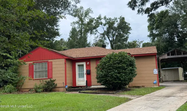 $99,900 | 10 South Circle Drive, Natchez, MS 39120