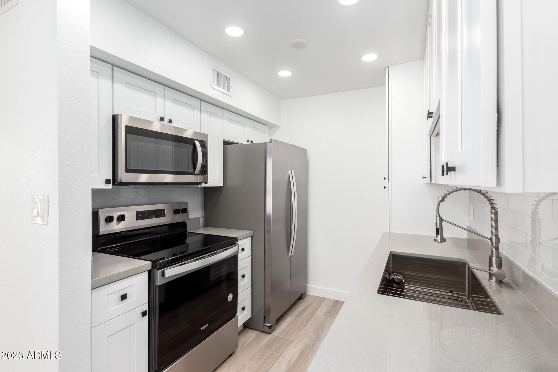 001 - 10 - Hayden 3500