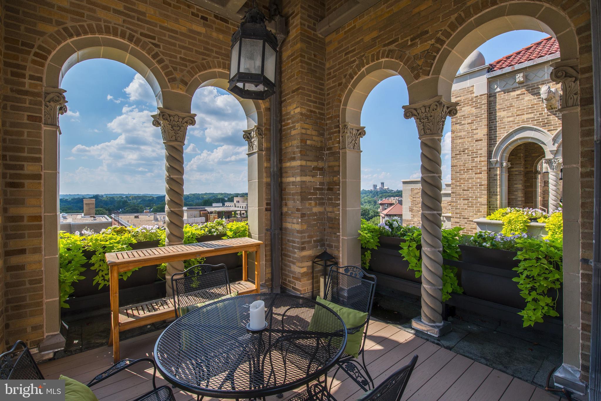 2101 Connecticut Avenue Northwest, Unit A Washington, DC 20009 - Photo 20 of 34 a front view of a house with garden