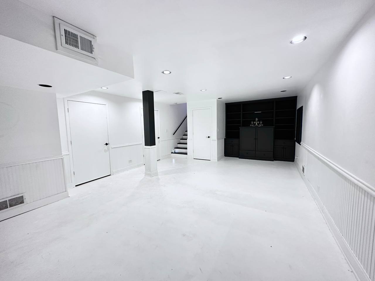 6140 Ruby Street Rosemont, IL 60018 - Photo 27 of 35 a view of an empty room