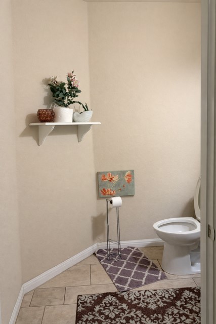 11613 Reading Court Austin, TX 78717 - Photo 12 of 16 a bathroom with a toilet