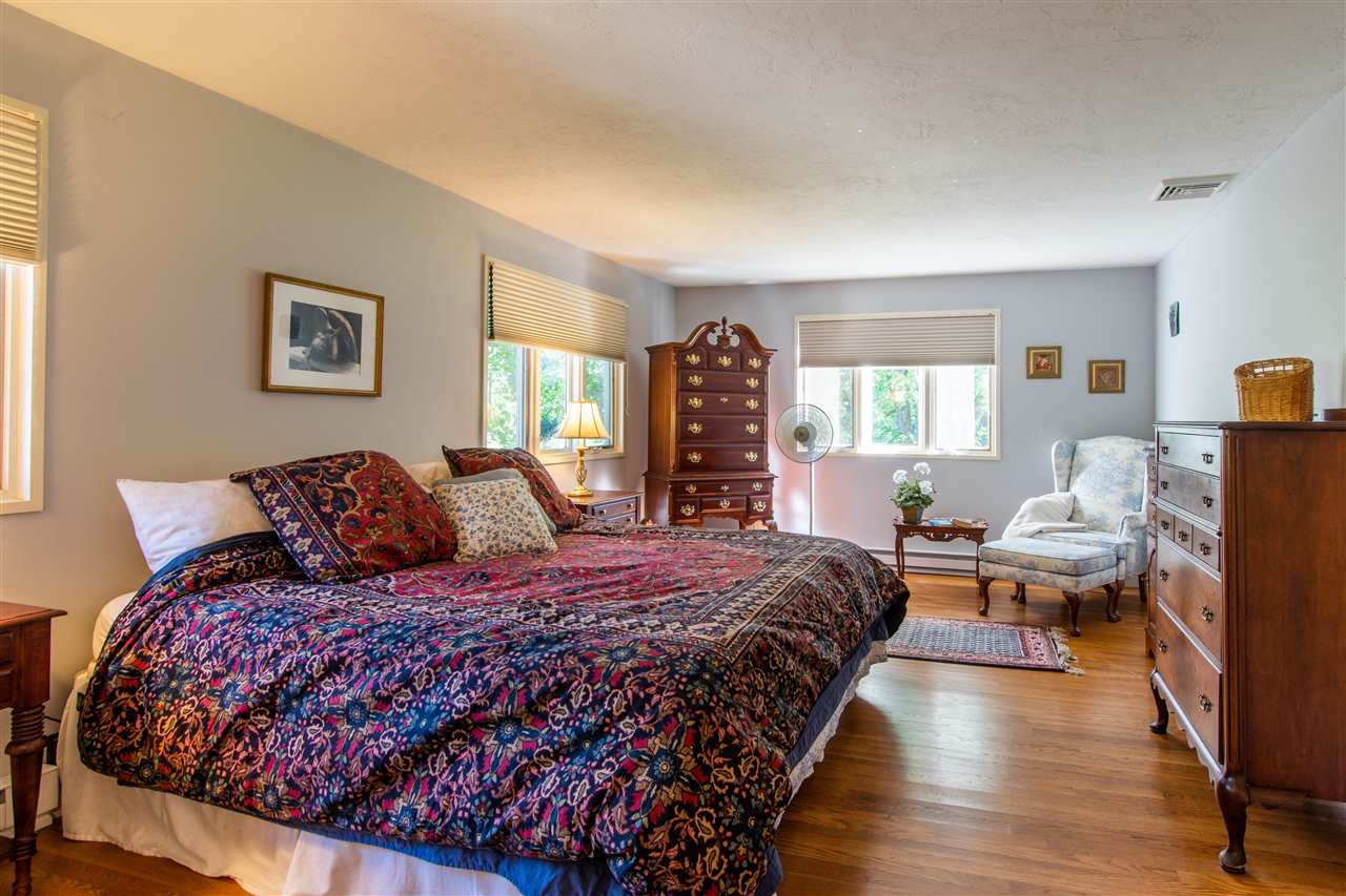 12 Storybrook Lane Amherst, NH 03031 - Photo 24 of 40
