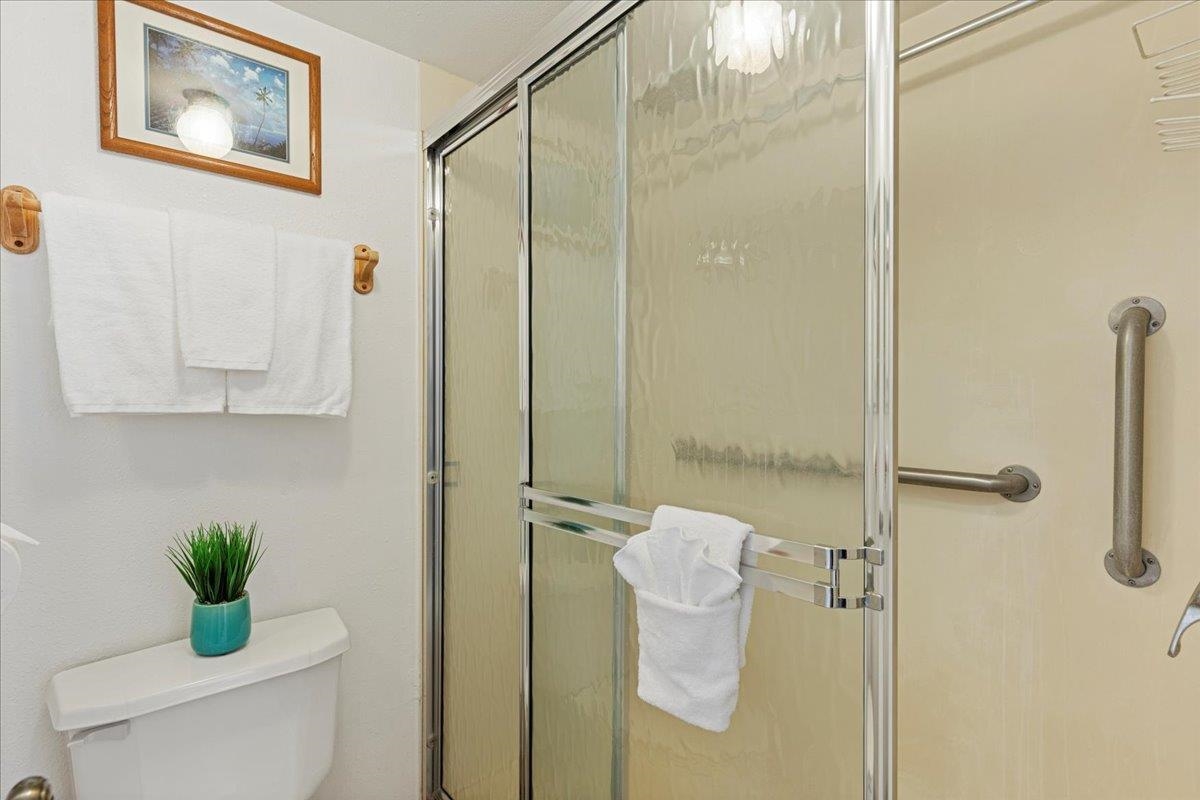 2531 South Kihei Road, Unit C317 Kihei, HI 96753 - Photo 30 of 32 a bathroom with a shower