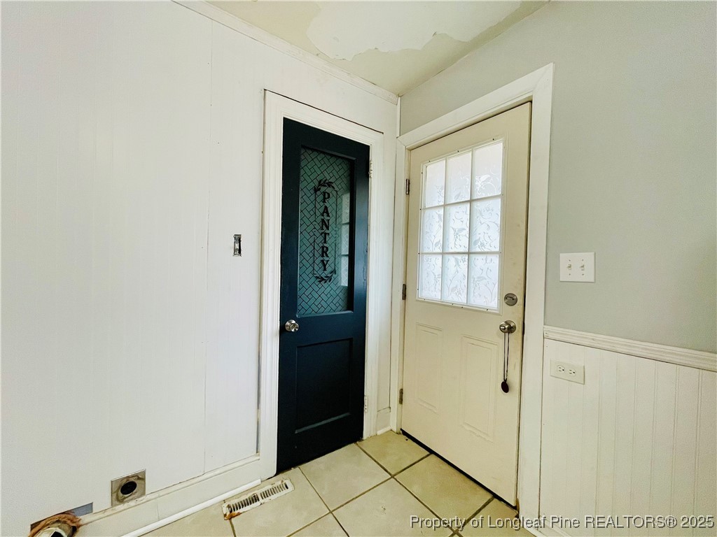 405 South Austin Street Maxton, NC 28364 - Photo 25 of 41 a view of an empty room