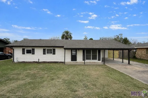 $215,000 | 207 Bellaire Drive, Houma, LA 70360