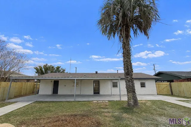 $219,900 | 207 Bellaire Drive, Houma, LA 70360