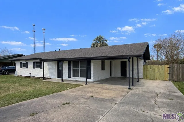 $219,900 | 207 Bellaire Drive, Houma, LA 70360