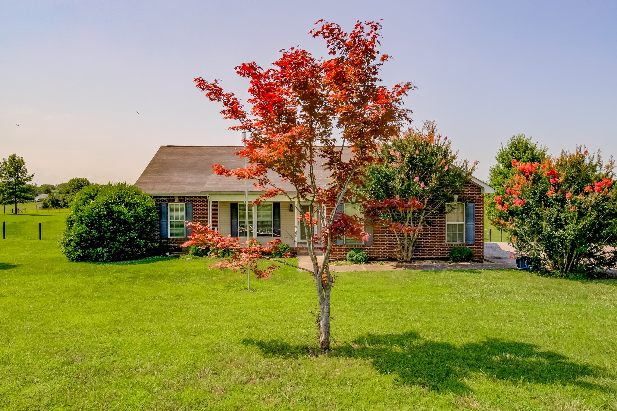 5160 Minnis Road Springfield, TN 37172 - Photo 2 of 31 a front view of a house with garden