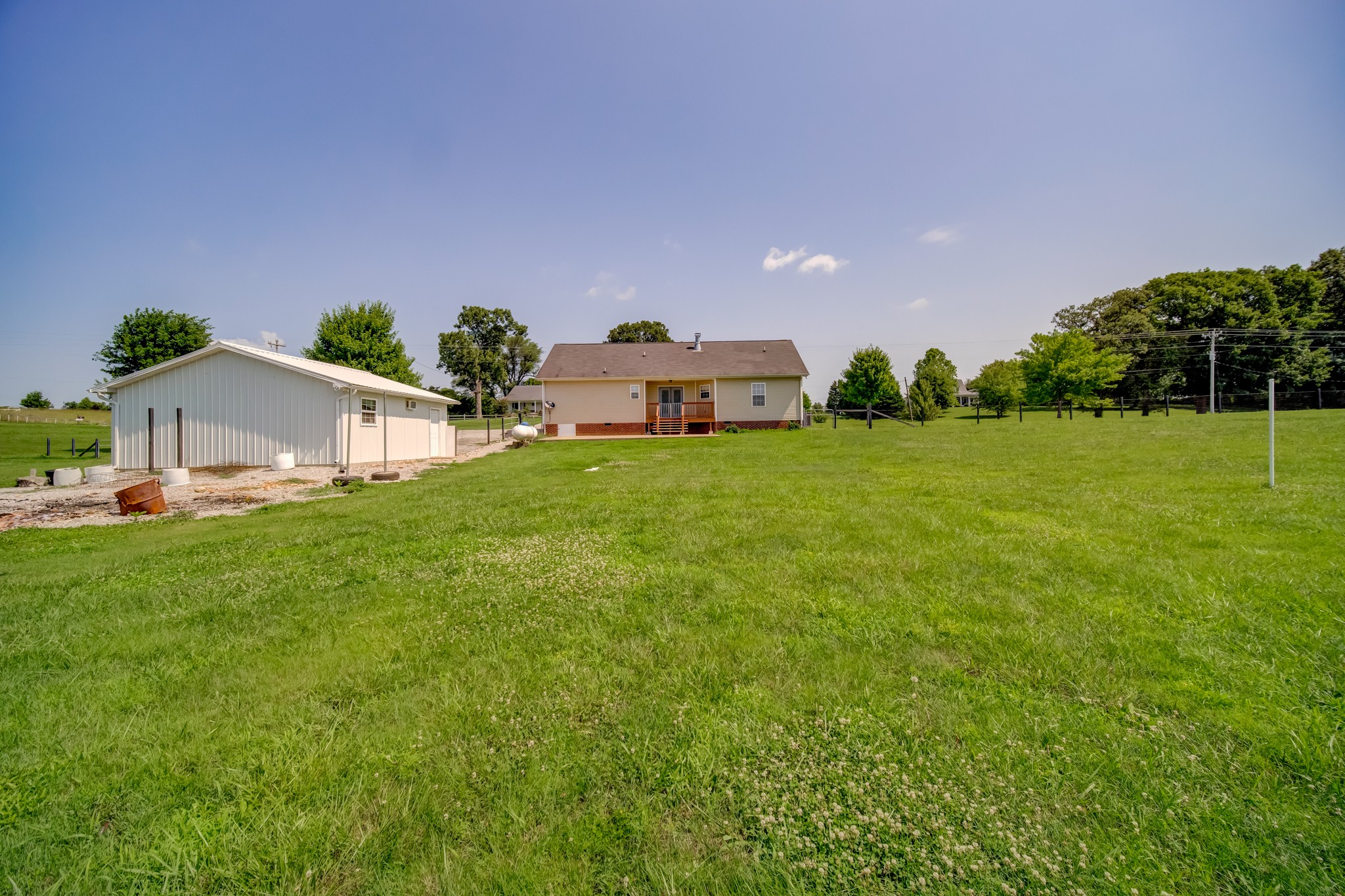 5160 Minnis Road Springfield, TN 37172 - Photo 30 of 31 a front view of a house with garden