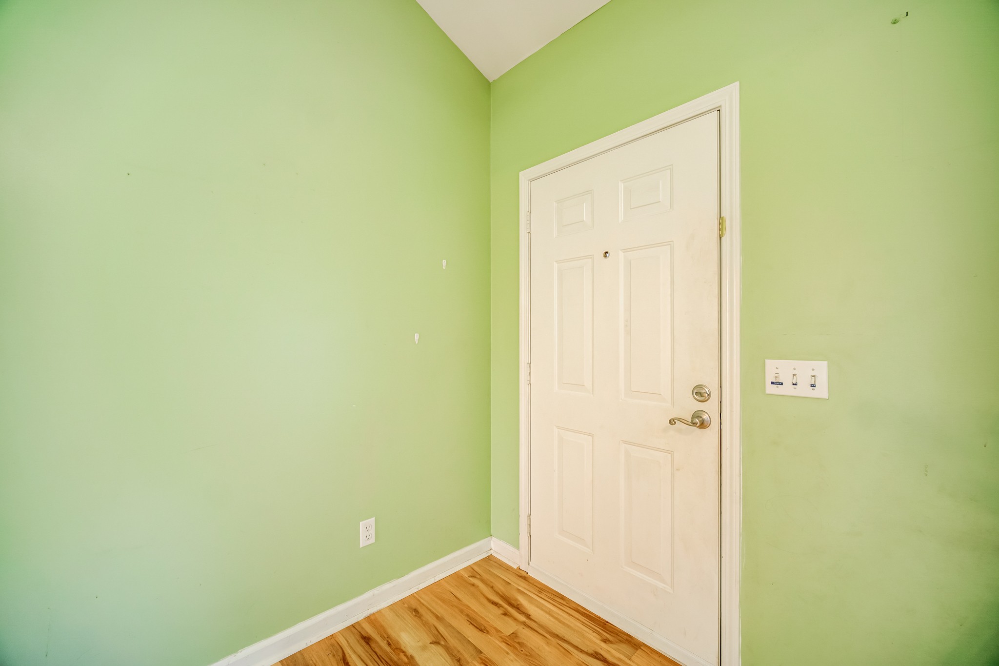 5160 Minnis Road Springfield, TN 37172 - Photo 5 of 31 a view of a bathroom with a shower and a wooden door