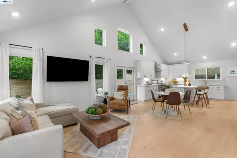 $1,365,000 | 2464 Larkey Lane, Walnut Creek, CA 94597