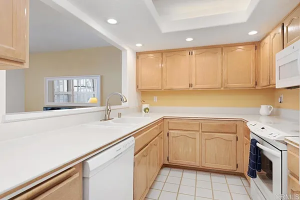 $4,570 | 7757 Eads Avenue, Unit C 2, La Jolla, CA 92037