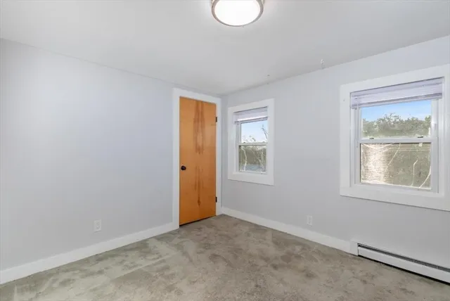 $2,400 | 129 Friend Street, Unit 3, Amesbury, MA 01913