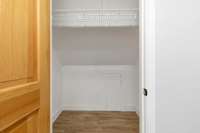 $2,400 | 129 Friend Street, Unit 3, Amesbury, MA 01913