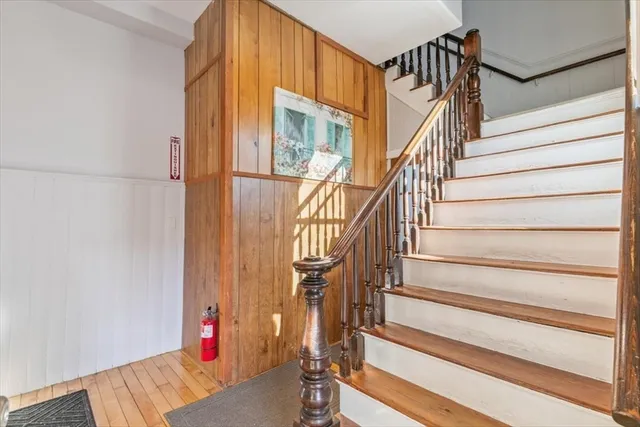 $2,400 | 129 Friend Street, Unit 3, Amesbury, MA 01913