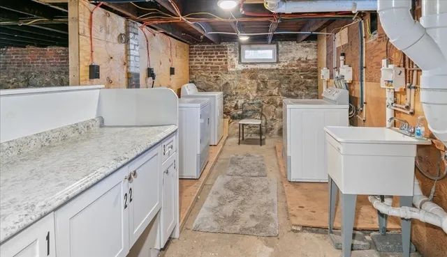 $2,400 | 129 Friend Street, Unit 3, Amesbury, MA 01913