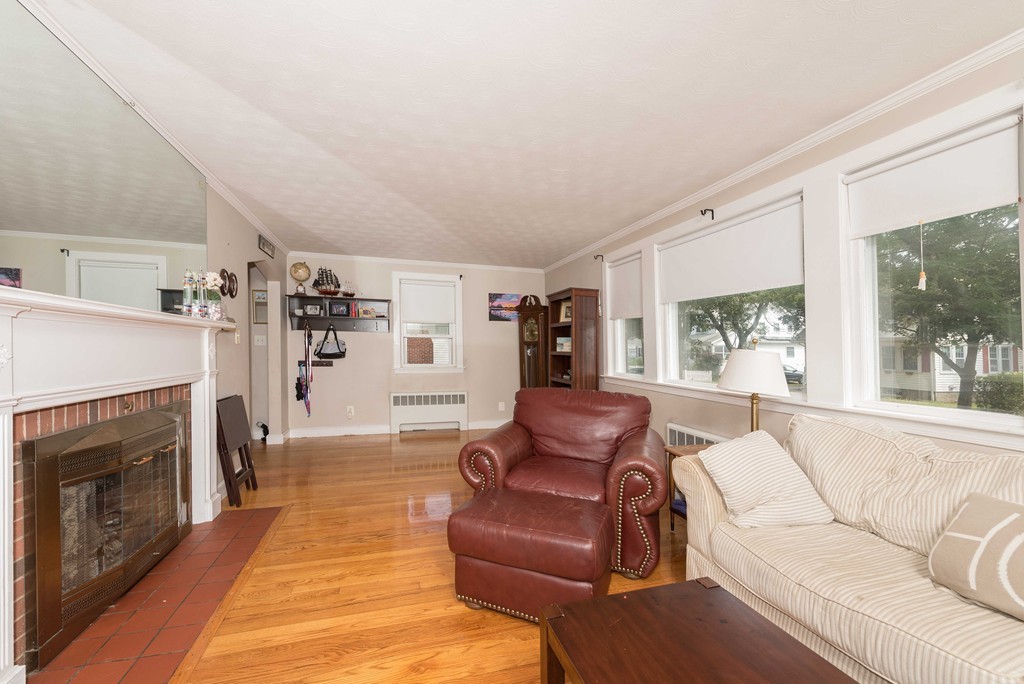 23 Algonquin Road Quincy, MA 02169 - Photo 4 of 26 Gallery Image 4