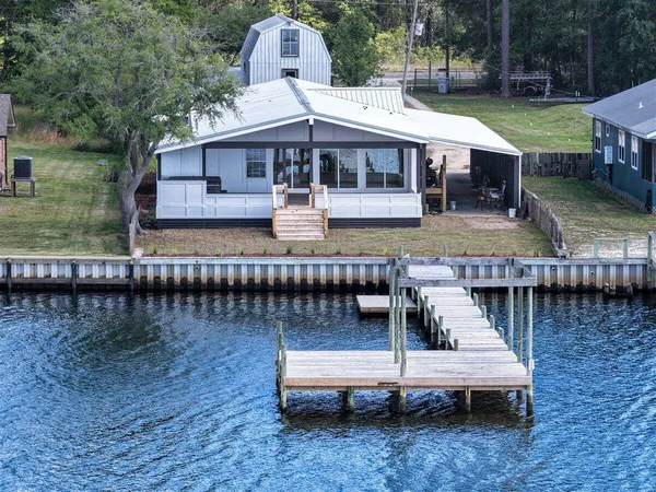 $675,000 | 6644 East Bay Boulevard, Gulf Breeze, FL 32563