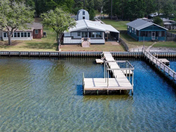 $675,000 | 6644 East Bay Boulevard, Gulf Breeze, FL 32563