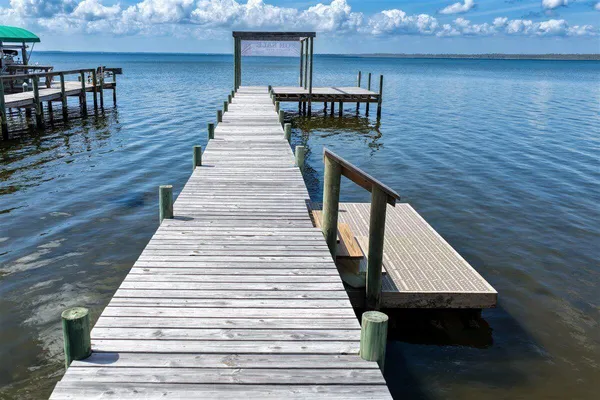 $675,000 | 6644 East Bay Boulevard, Gulf Breeze, FL 32563
