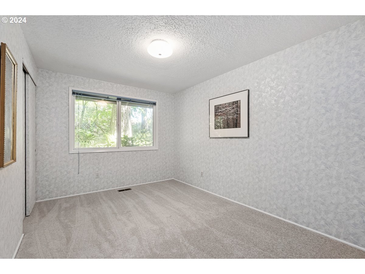 5745 Southwest Glenbrook Road Beaverton, OR 97007 - Photo 13 of 31 Gallery Image 13