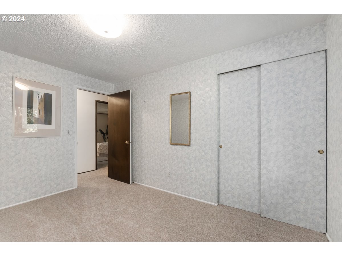 5745 Southwest Glenbrook Road Beaverton, OR 97007 - Photo 14 of 31 Gallery Image 14