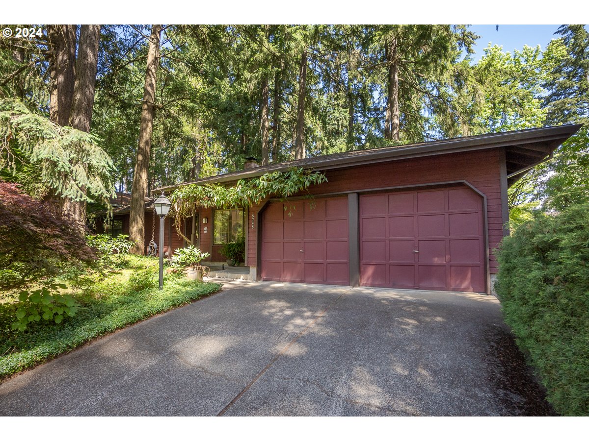 5745 Southwest Glenbrook Road Beaverton, OR 97007 - Photo 2 of 31 Gallery Image 2