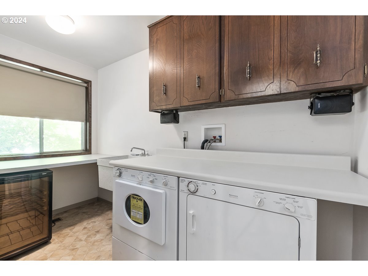 5745 Southwest Glenbrook Road Beaverton, OR 97007 - Photo 23 of 31 Gallery Image 23
