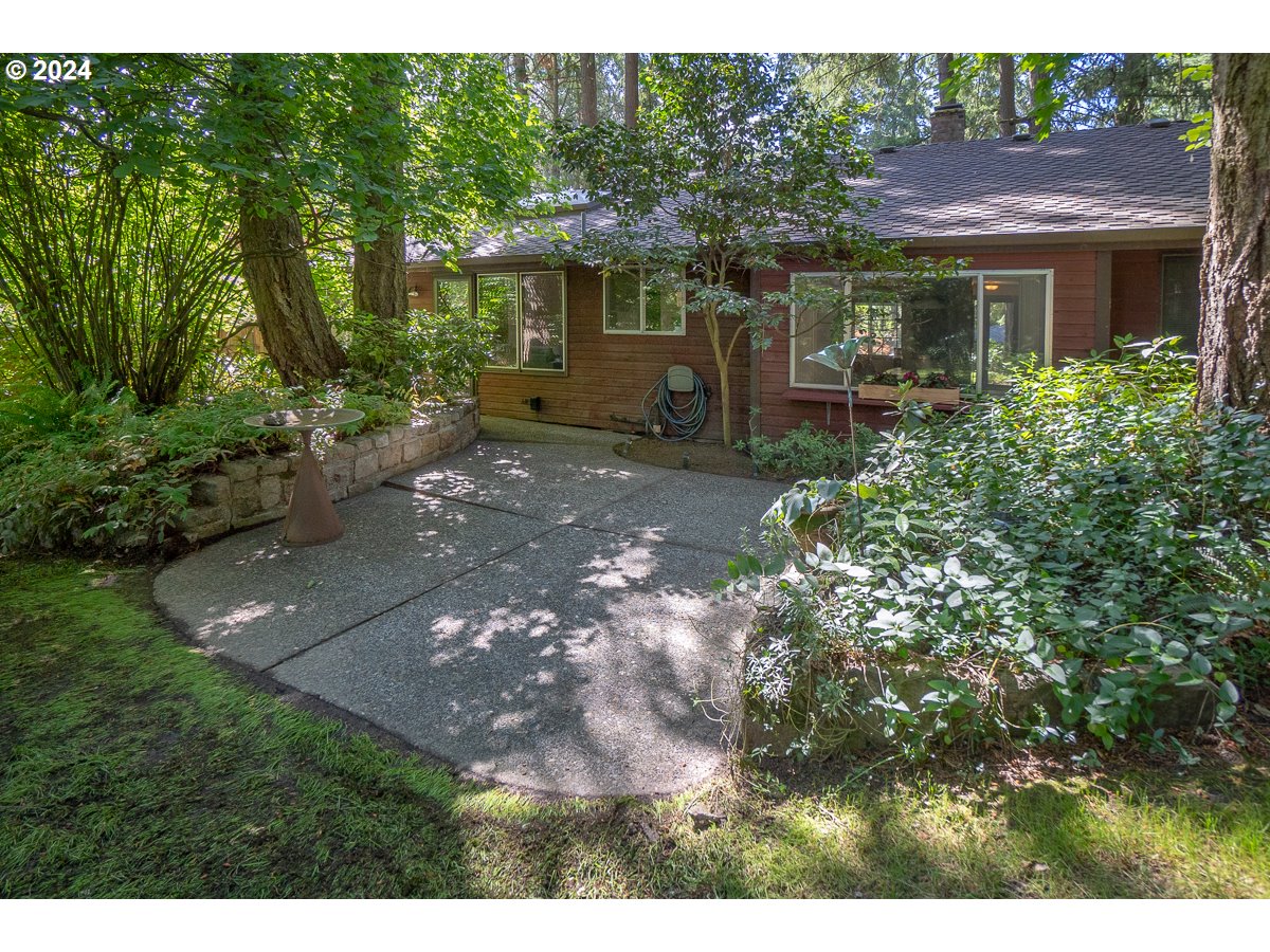 5745 Southwest Glenbrook Road Beaverton, OR 97007 - Photo 26 of 31 Gallery Image 26