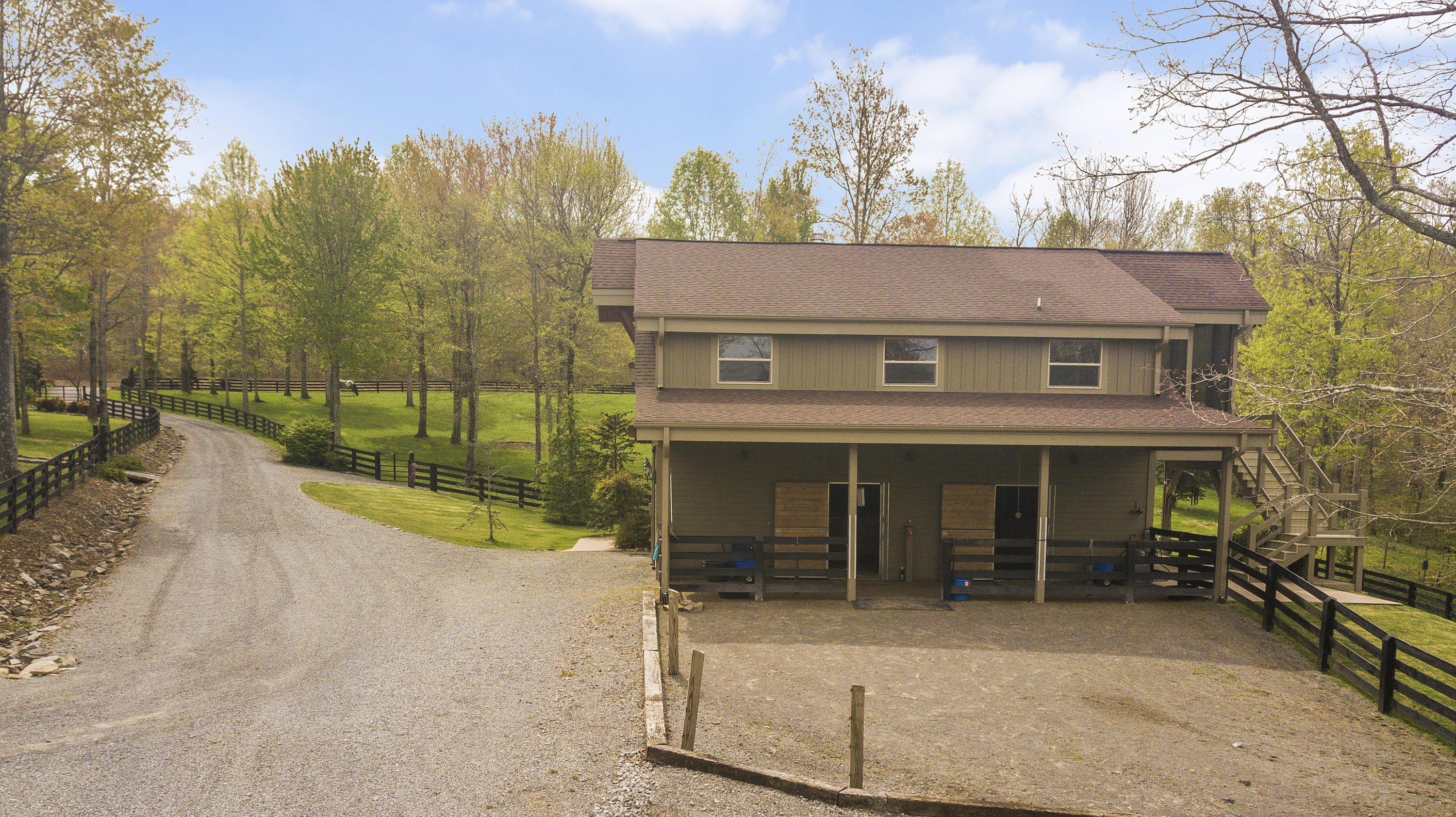 600 Roaring Creek Road Dunlap, TN 37327 - Photo 107 of 143 barn_5