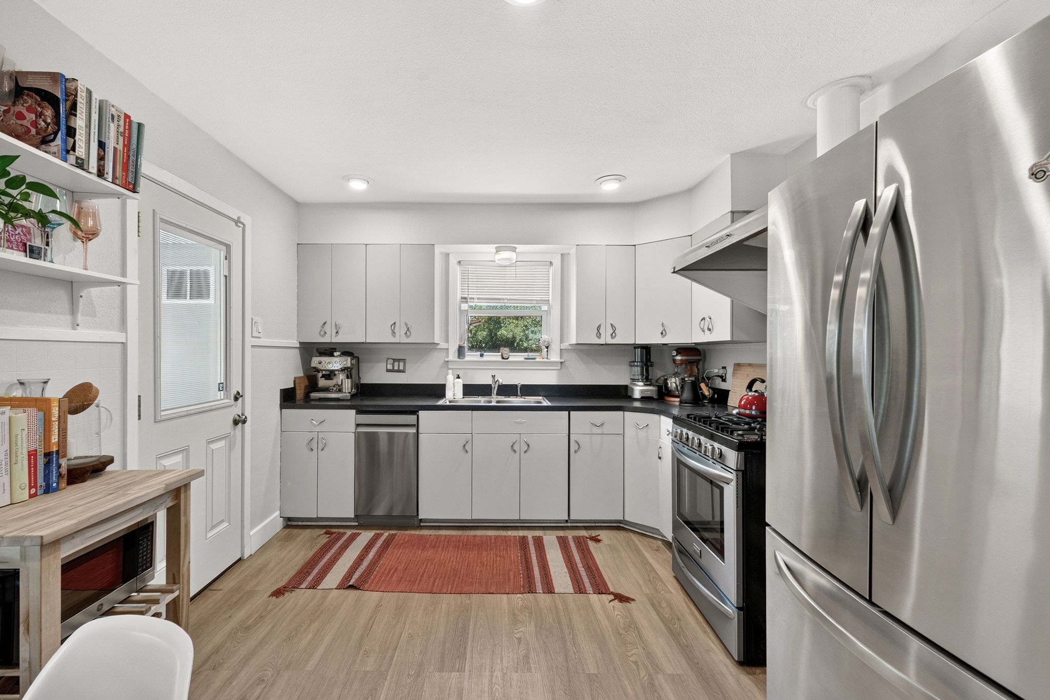200 East Skyview Road Austin, TX 78752 - Photo 15 of 28 Gallery Image 15