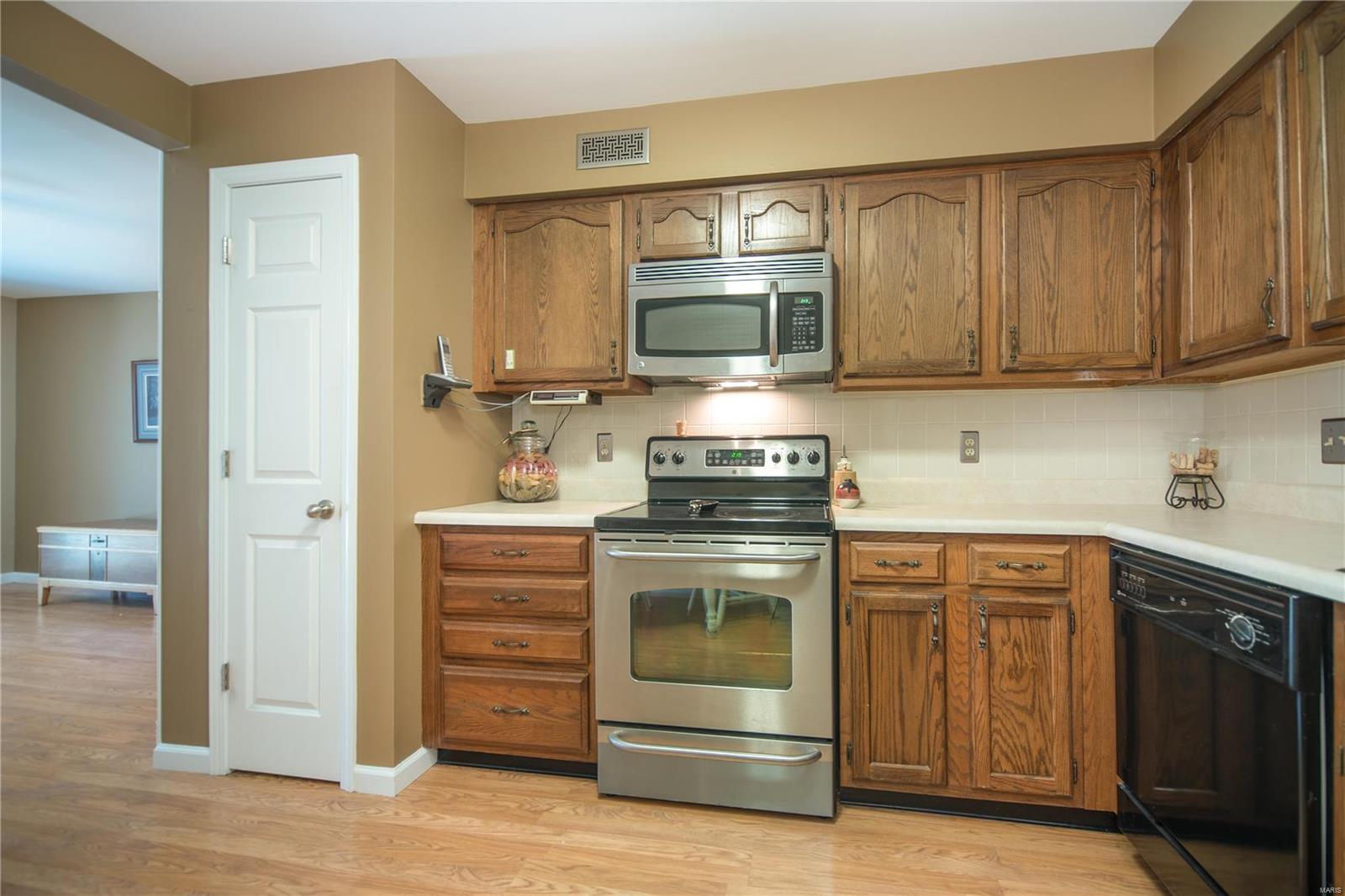 4510 Little Rock Road, Unit B St. Louis, MO 63128 - Photo 7 of 13 Gallery Image 7