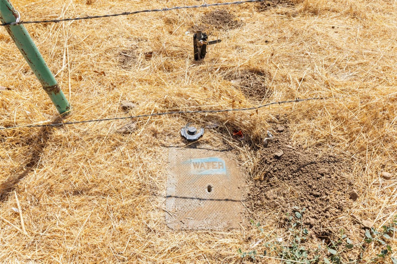 11900 Sutter Hill Road Sutter Creek, CA 95685 - Photo 2 of 32 a bathroom with a shower