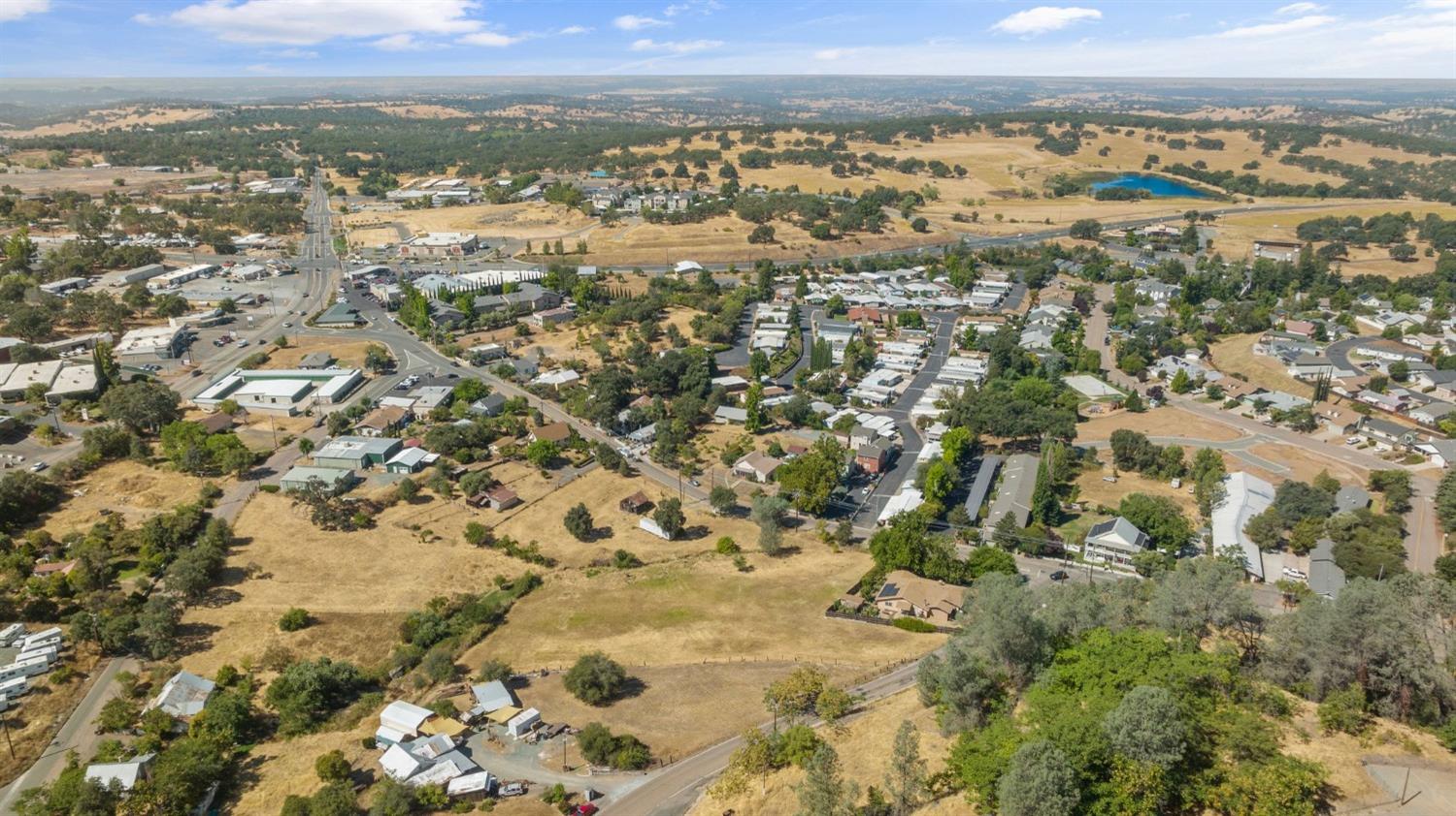 11900 Sutter Hill Road Sutter Creek, CA 95685 - Photo 25 of 32 an aerial view of residential houses with outdoor space