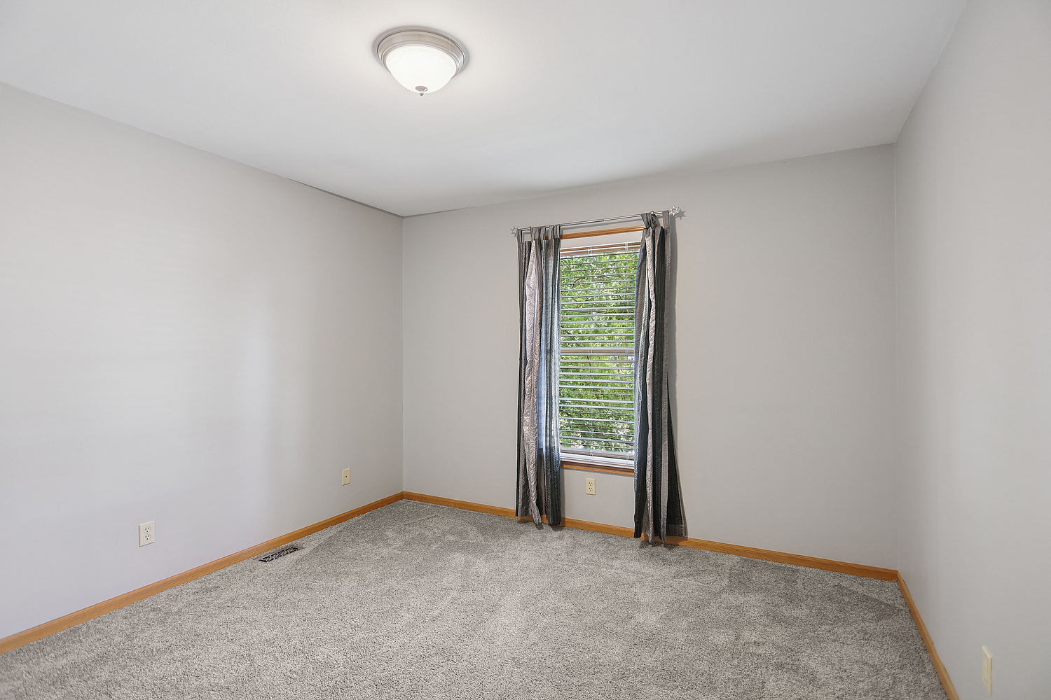 516 Whelan Street Lockport, IL 60441 - Photo 20 of 27 an empty room with floor to ceiling windows