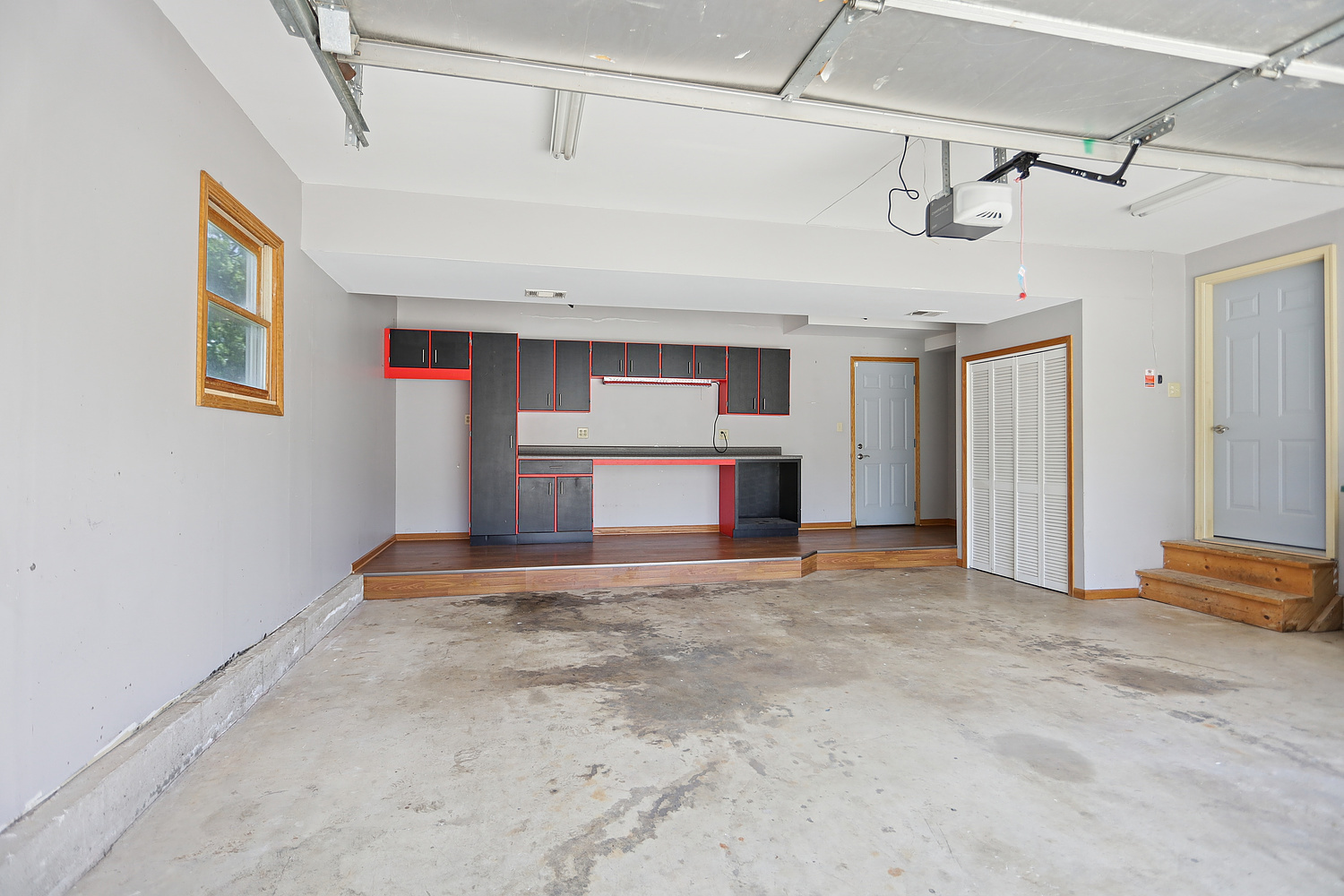516 Whelan Street Lockport, IL 60441 - Photo 24 of 27 a view of empty room with a fireplace