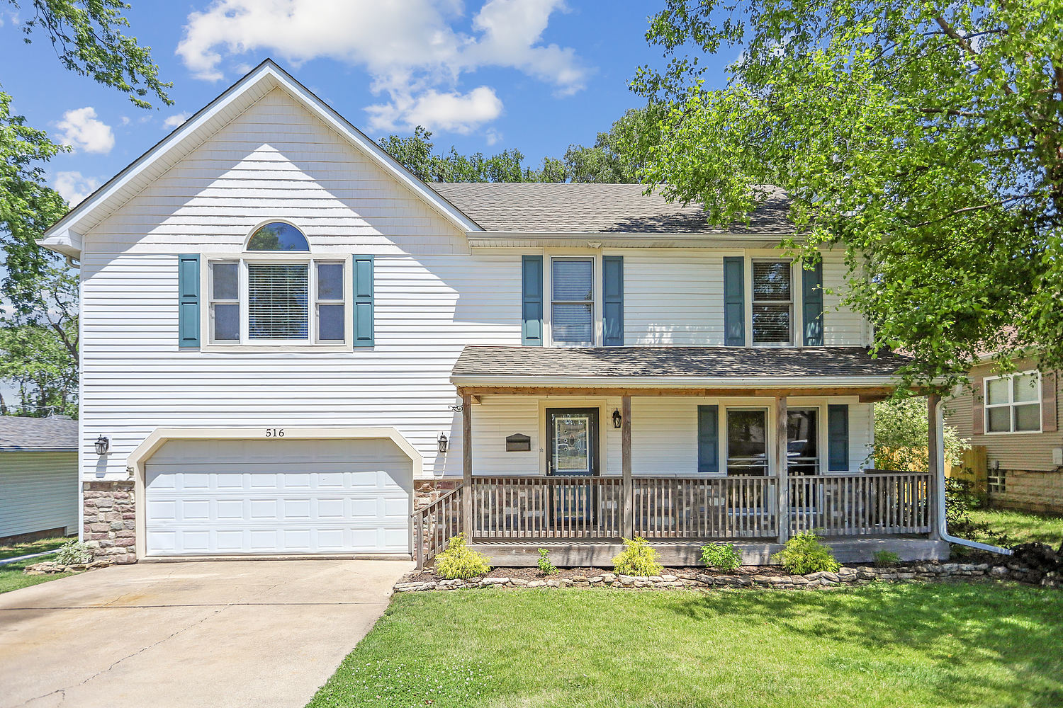 516 Whelan Street Lockport, IL 60441 - Photo 27 of 27 a front view of a house with a yard