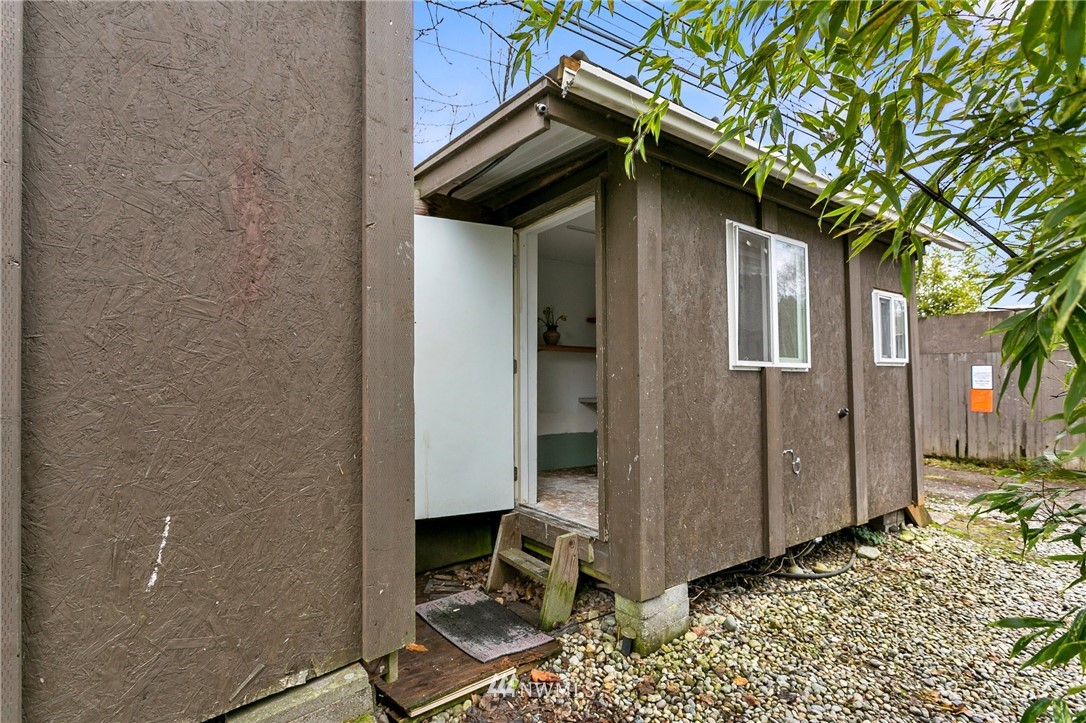 21234 Redmond-Fall City Road Northeast Redmond, WA 98053 - Photo 15 of 18