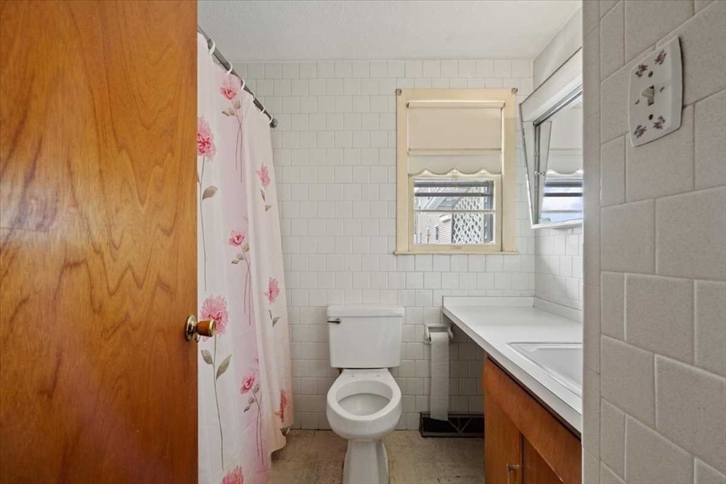 177 Orient Street Worcester, MA 01604 - Photo 18 of 29
