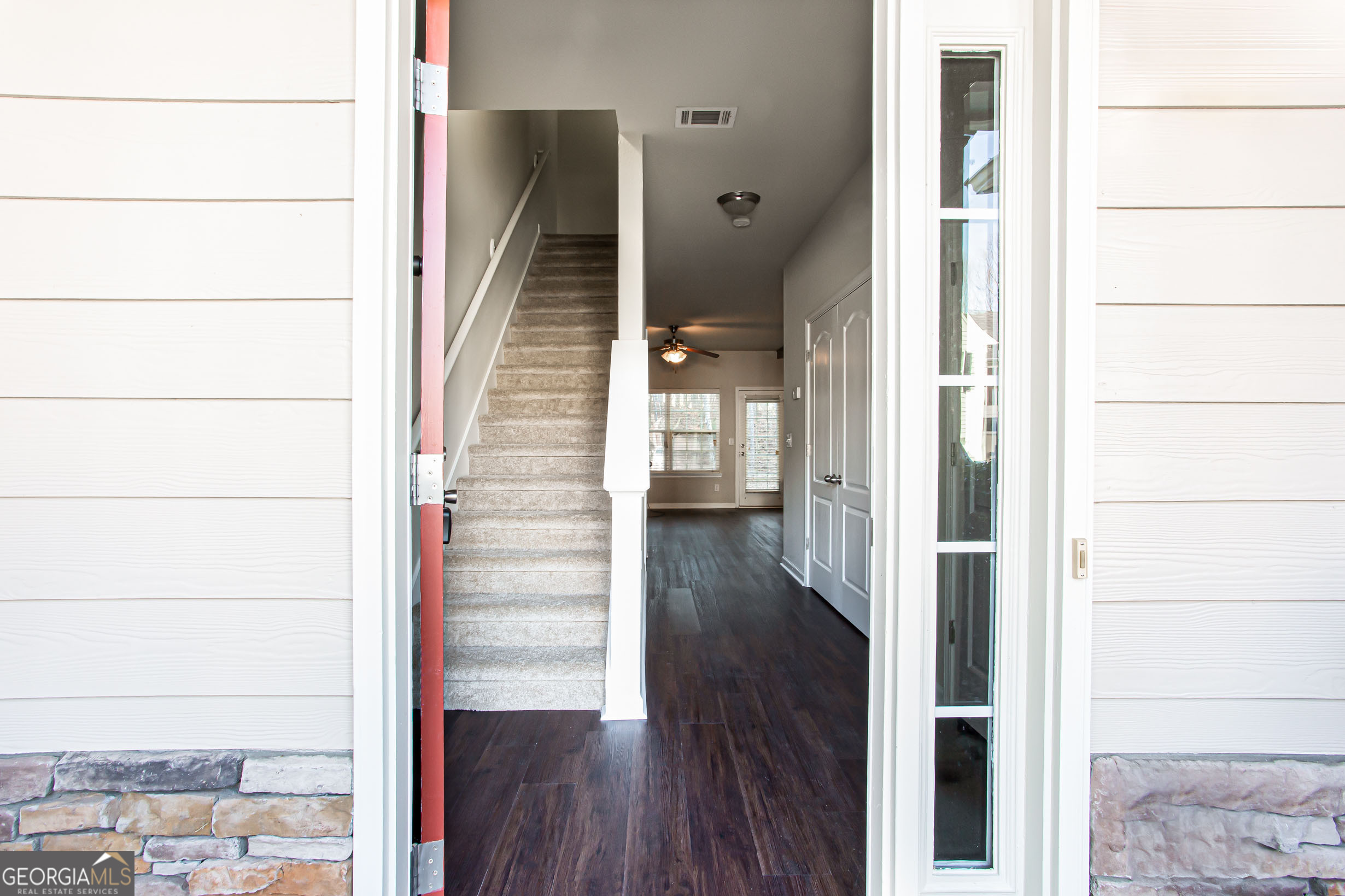 1255 Chinon Point Lithonia, GA 30058 - Photo 3 of 28