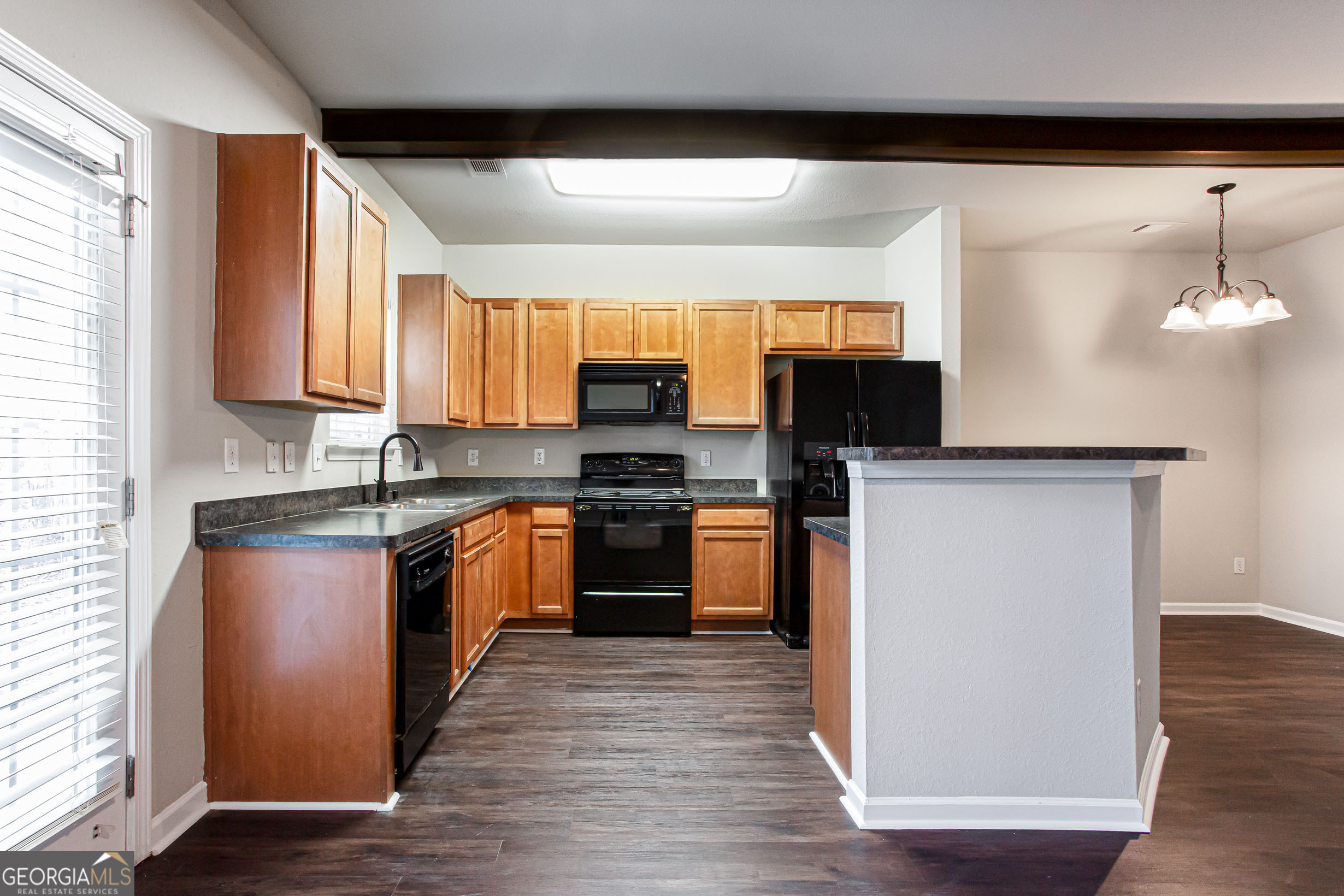 1255 Chinon Point Lithonia, GA 30058 - Photo 8 of 28