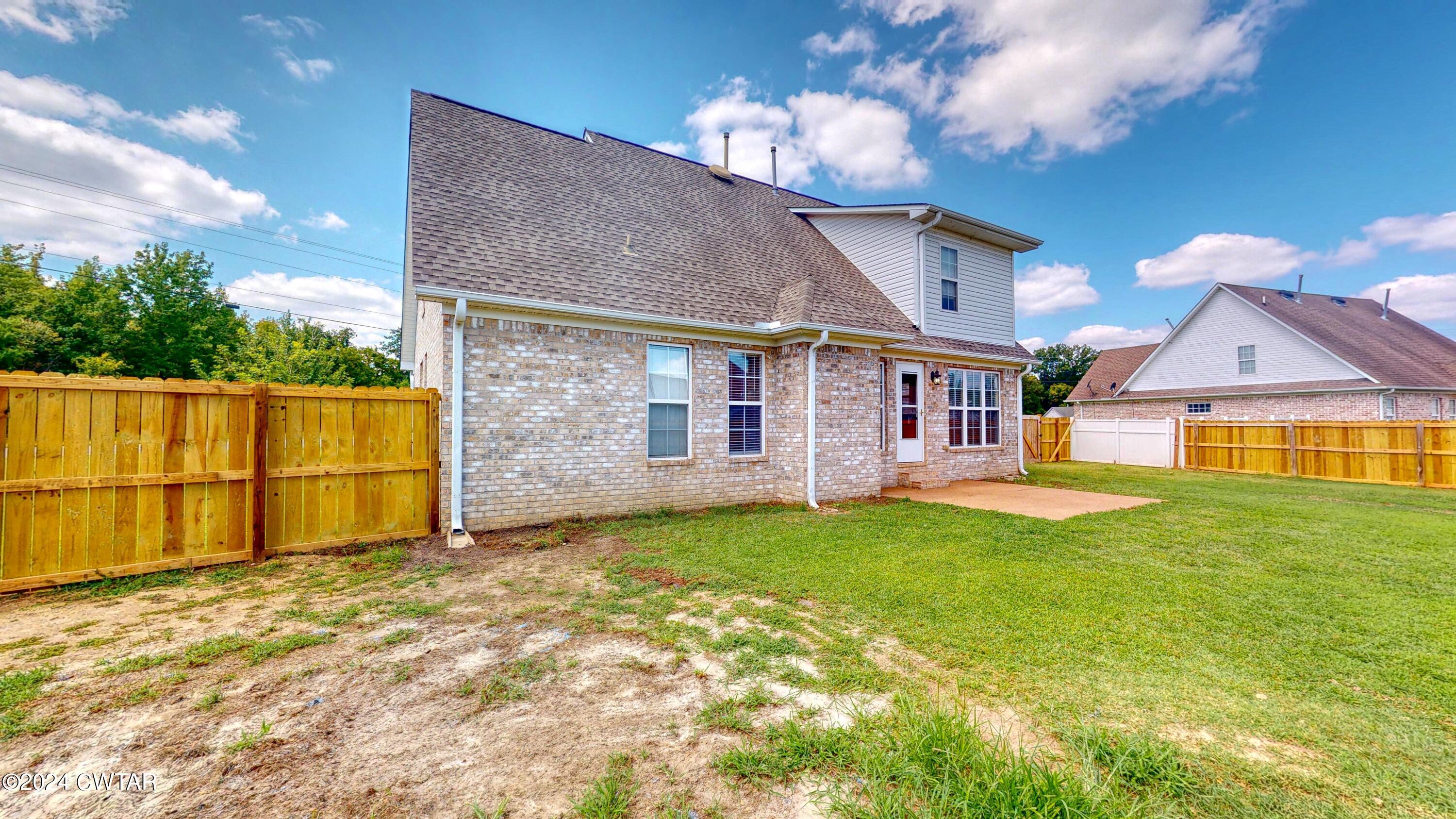 107 Bobbitt Road Medina, TN 38355 - Photo 4 of 28 107-Bobbitt-Road-Medina-TN-08212024_0905